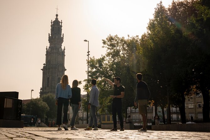 Porto Walking Tour, Lello Bookshop, River Cruise and Cable Car - 9:00 Start at the Portuguese Centre of Photography and the São Bento Welcome