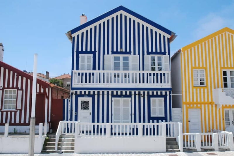 Porto:Aveiro, Cruise, Costa Nova & Capelha da Pedra Full Day - The Moliceiro boat ride: your best shot at Aveiro’s canals
