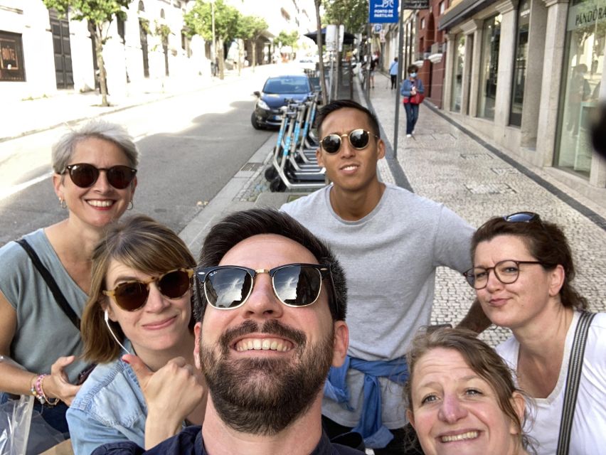 Porto’s Old Town: Amazing Secrets and Fresh Scoops - Baroque architecture in the old streets: what to actually look for