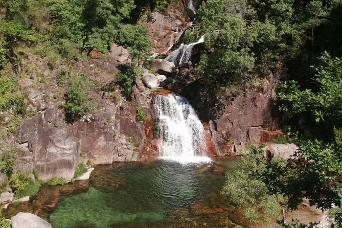 Private Geres National Park Tour with Lunch and Transfers - Private guiding: how the tour adapts to your group and the weather