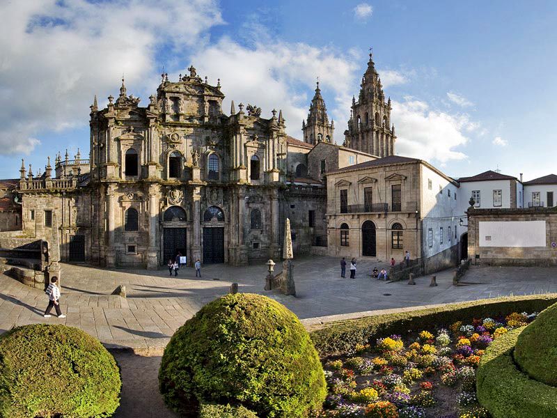 Santiago de Compostela Full-Day Tour From Porto - Should you book the Porto to Santiago and Valença day trip?