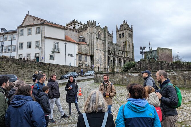 The Unvanquished Tour in Porto City Center - Photography, lines, and indoor attractions: plan smart