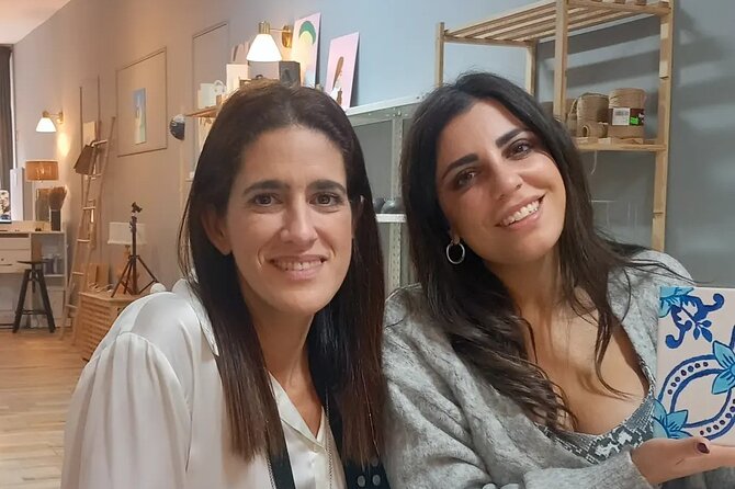 Tile Painting and Cocktails in Downtown Porto - Cocktails and Creative Time: The Included Drink Part