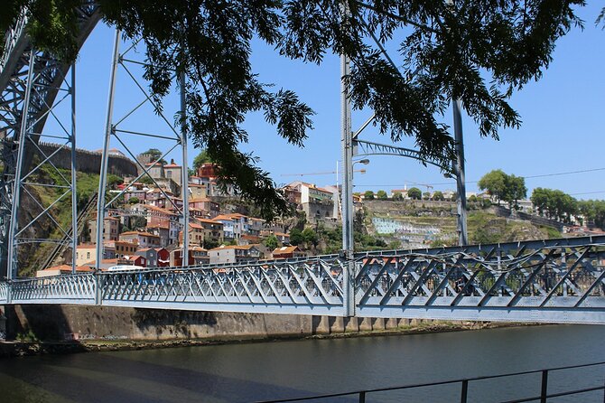 Wine Tasting with Tapas Walking Tour in Porto - Stop 1: Quinta dos Corvos Port cellar and your first 2 samples